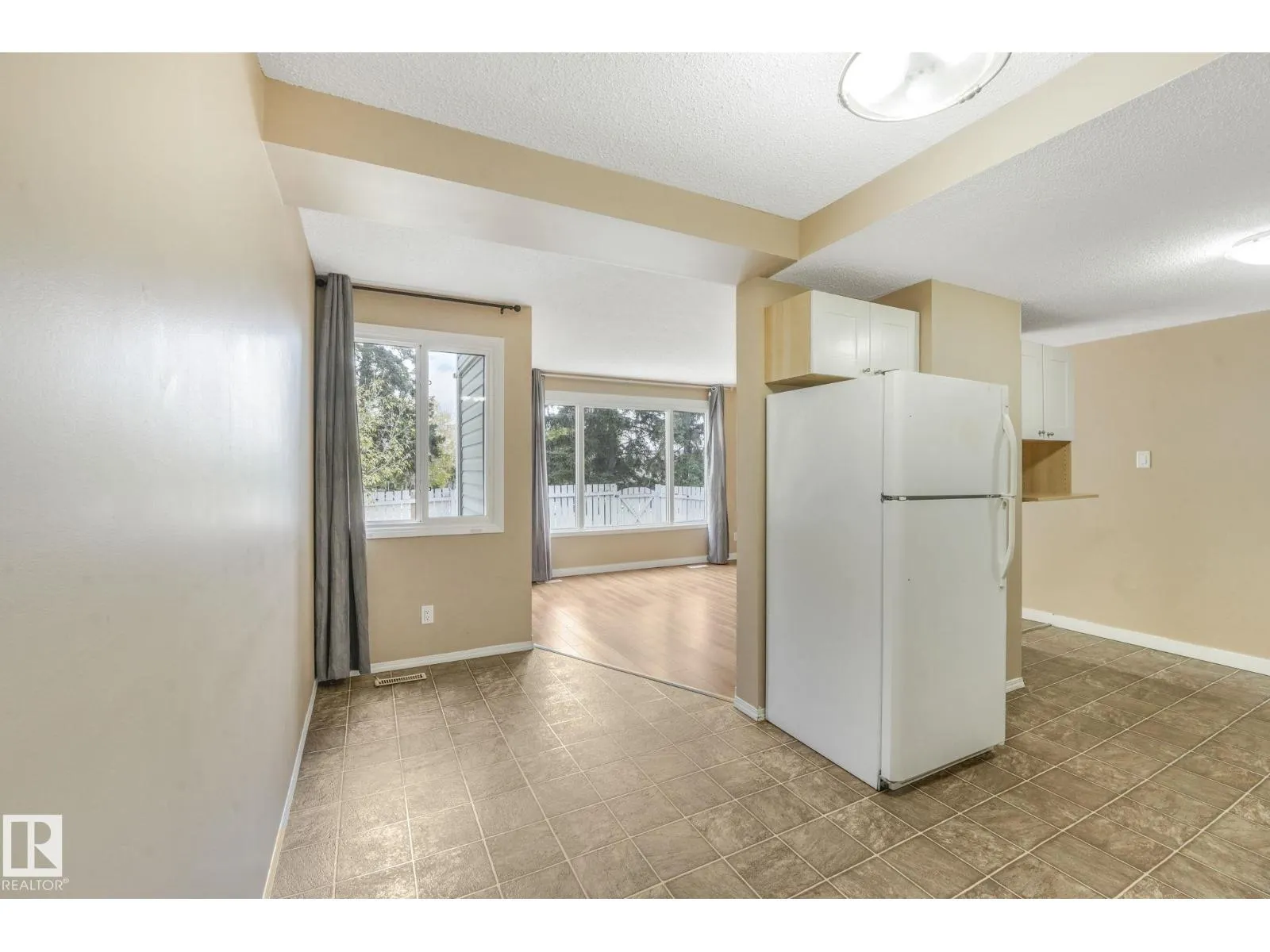 5 AMBERLY CO NW