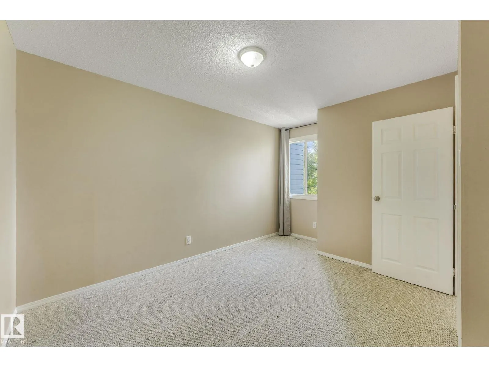 5 AMBERLY CO NW