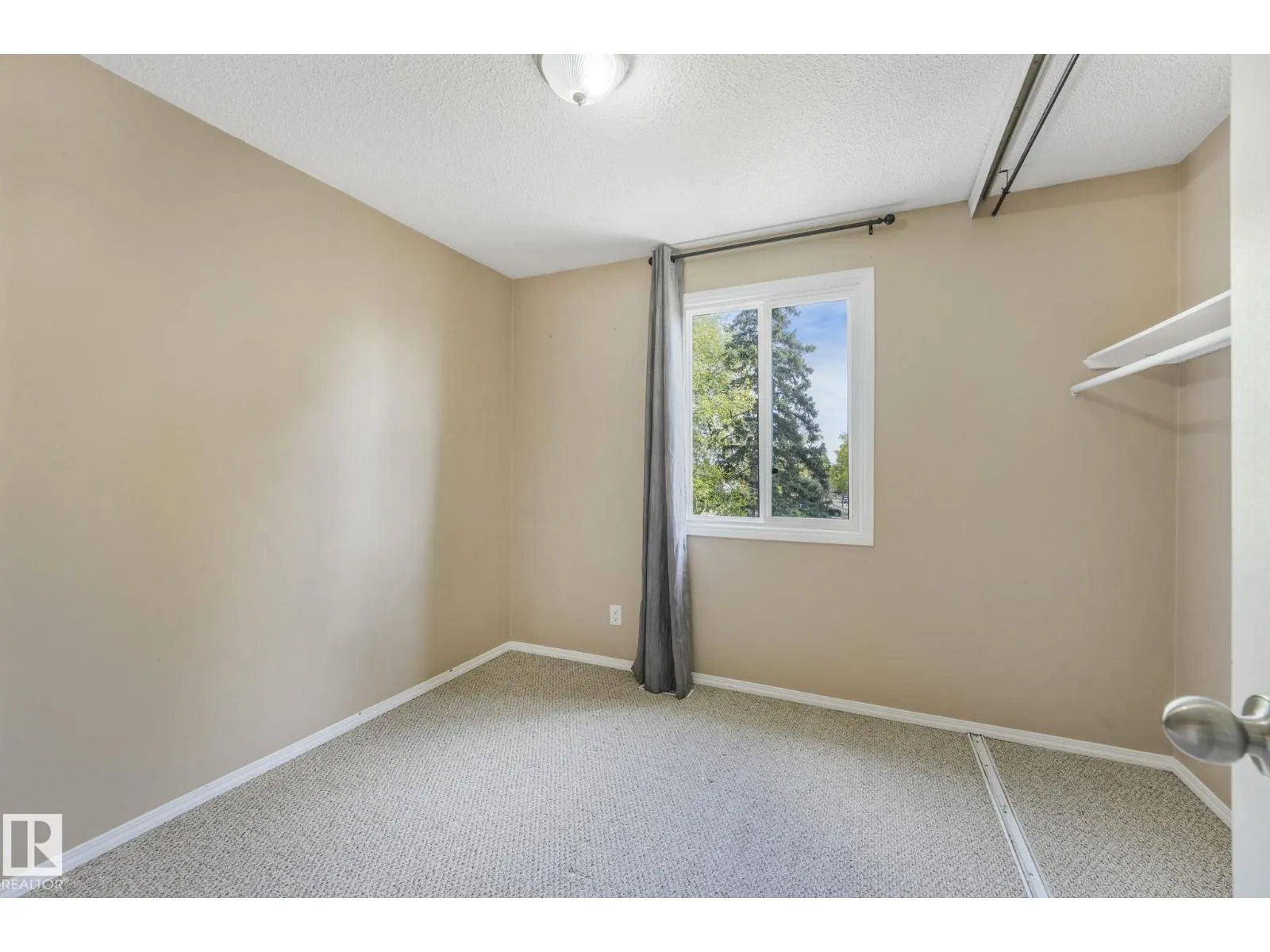 5 AMBERLY CO NW