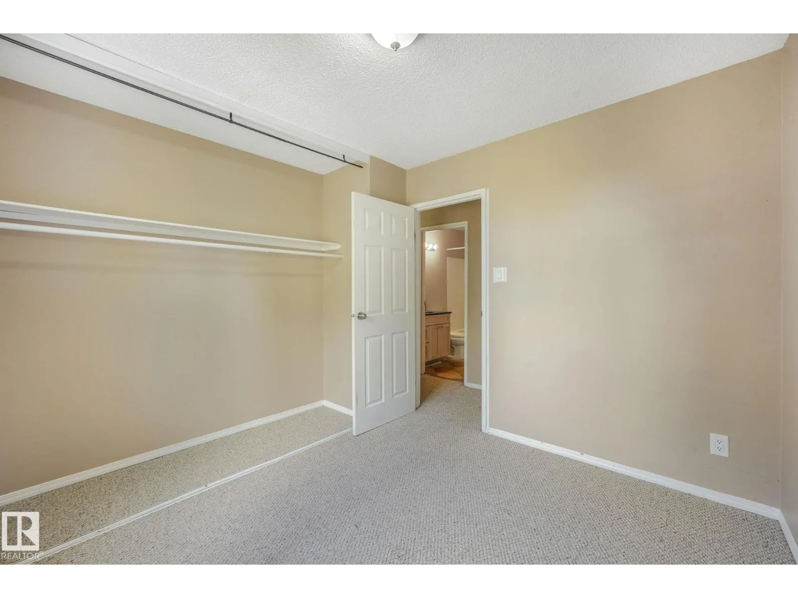 5 AMBERLY CO NW