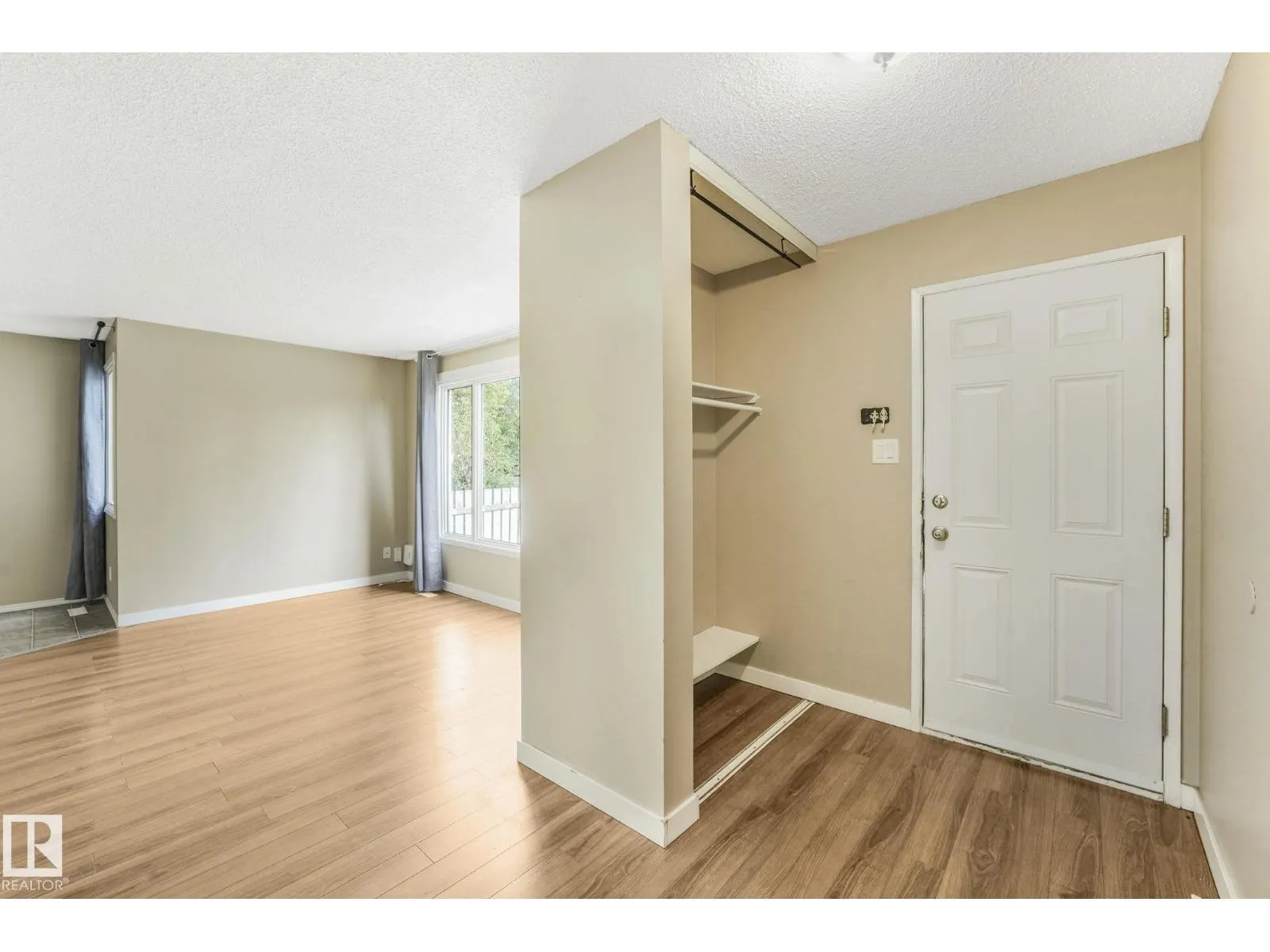 5 AMBERLY CO NW