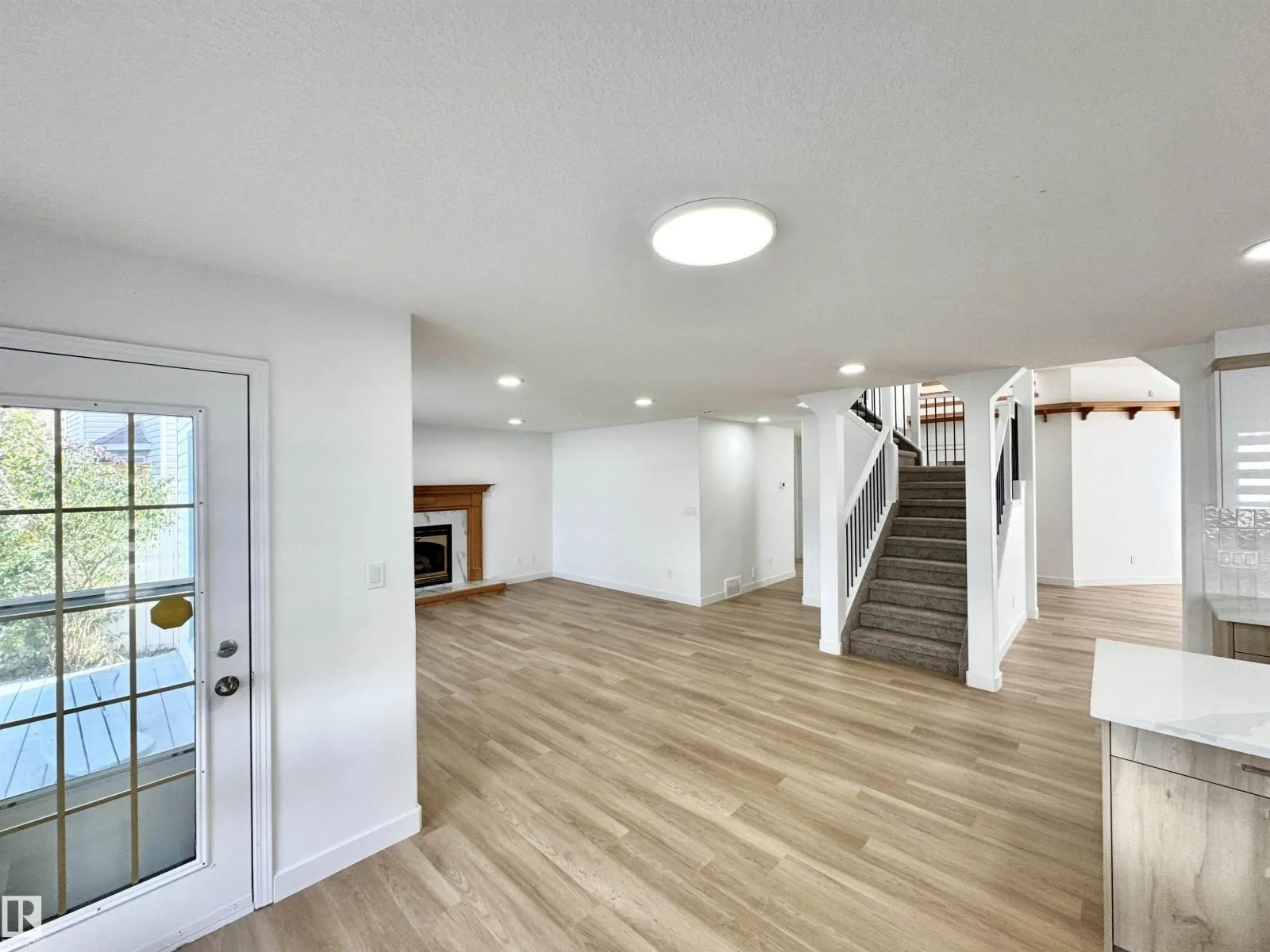 2908 44A AV NW