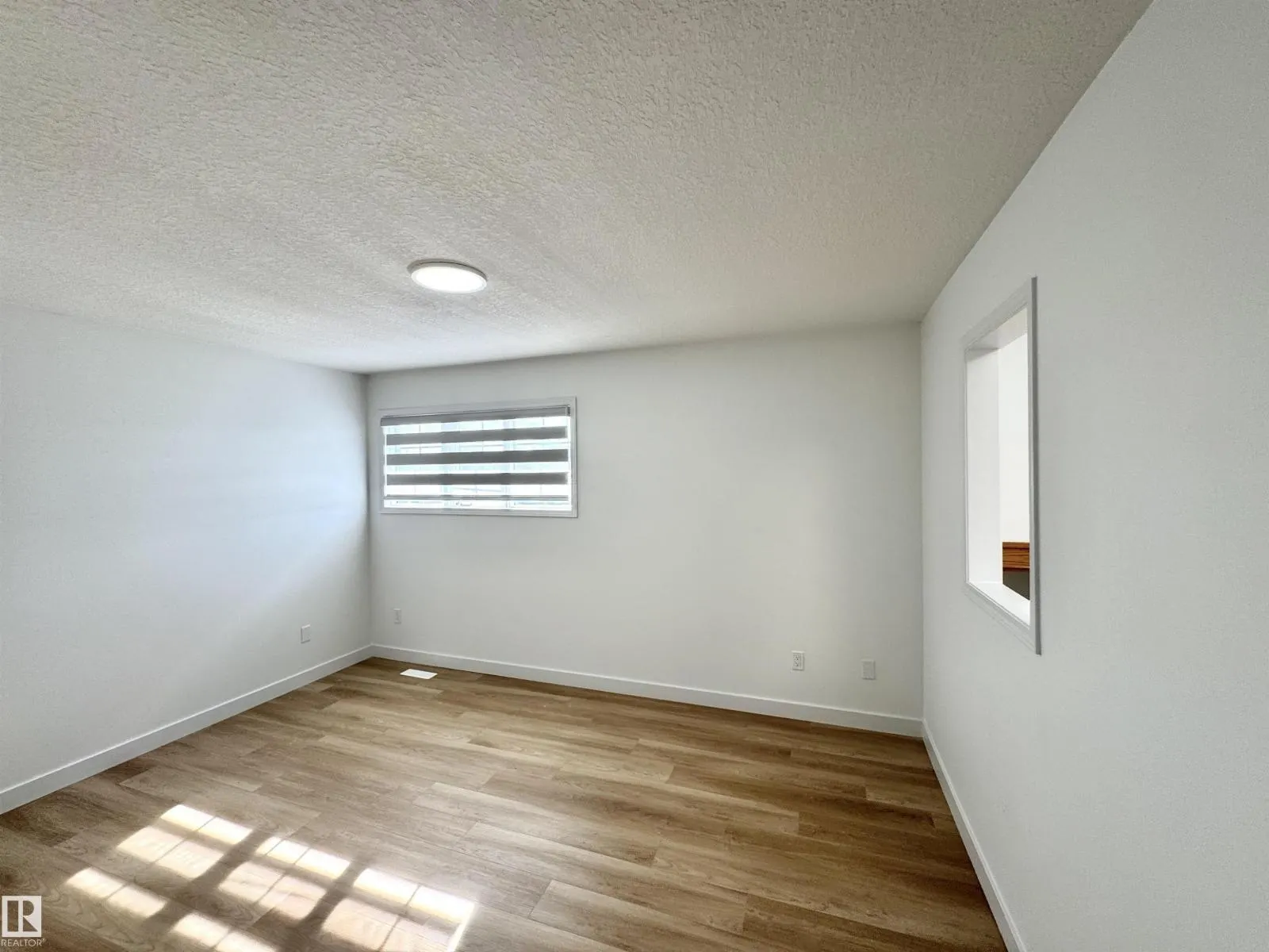 2908 44A AV NW