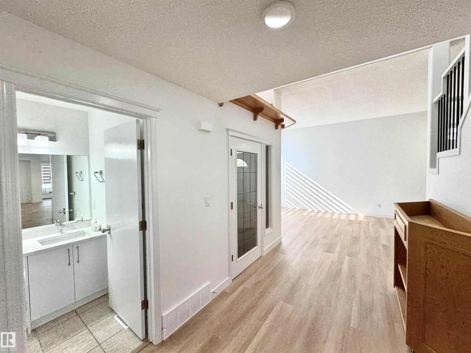 2908 44A AV NW