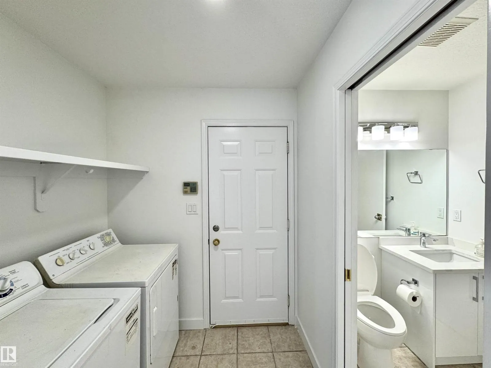 2908 44A AV NW