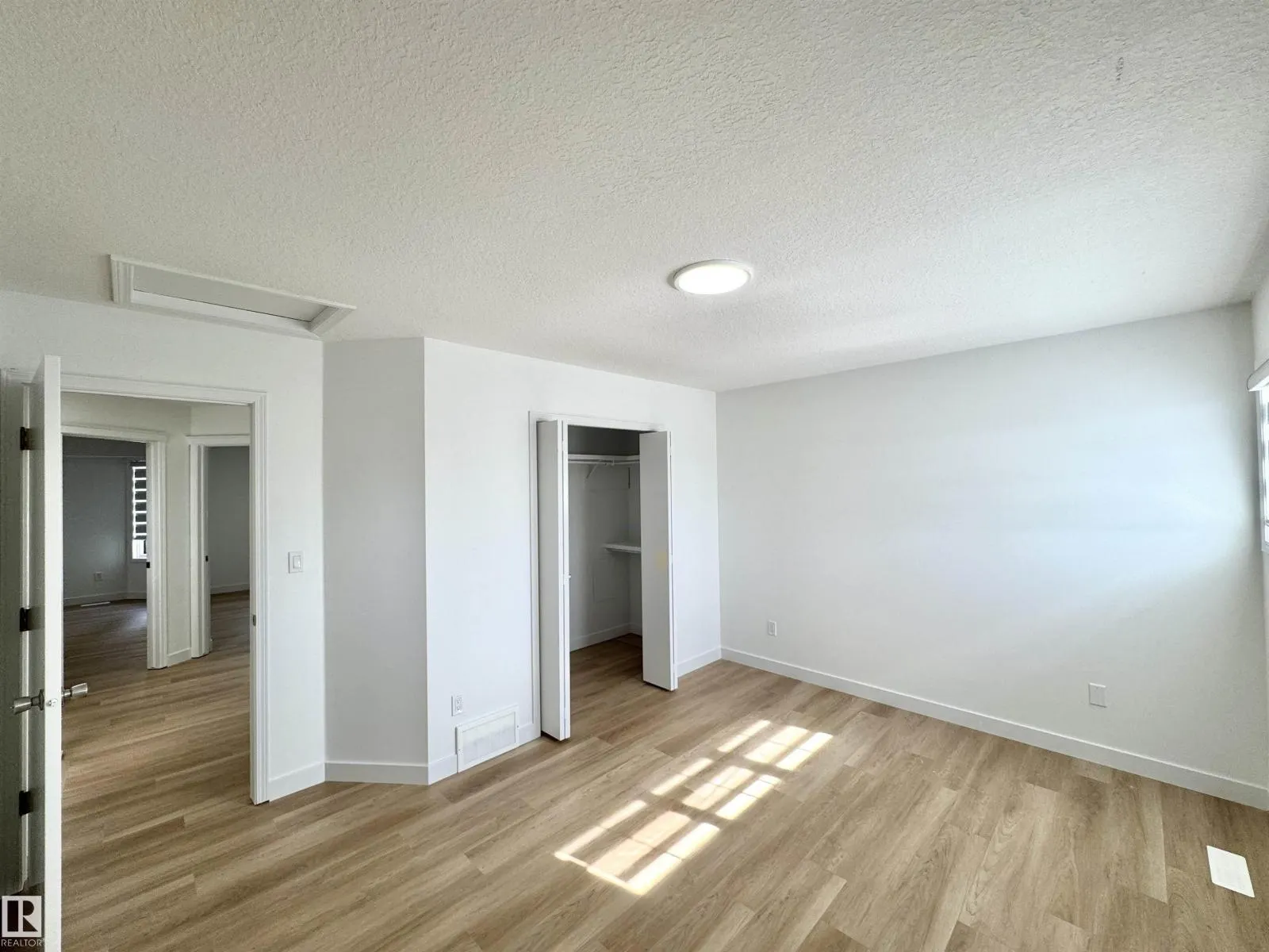 2908 44A AV NW