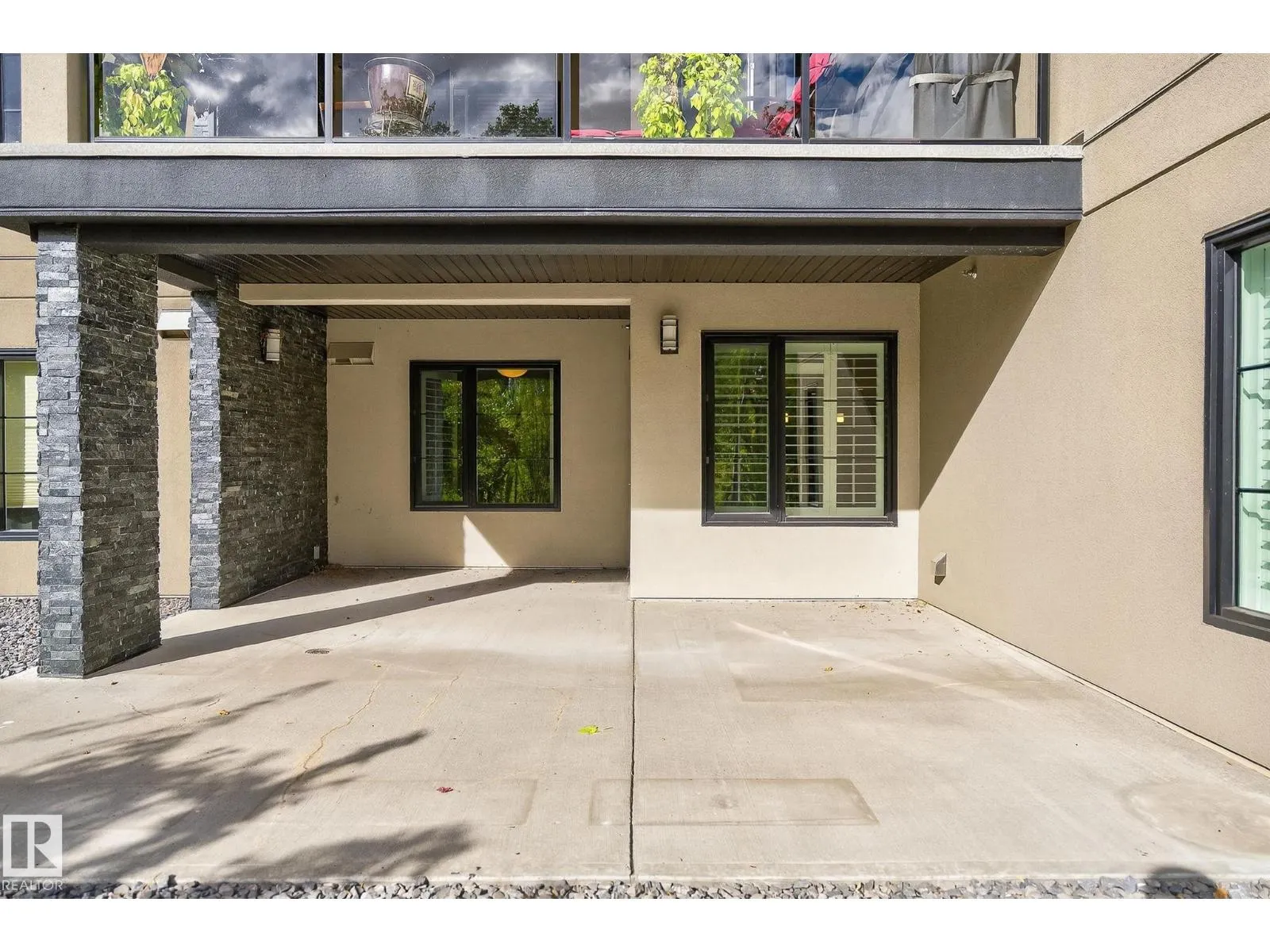 #102 5029 EDGEMONT BV NW