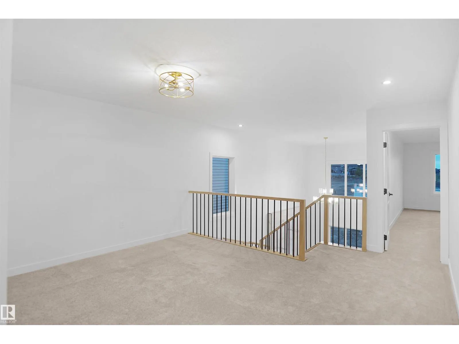 4 AXELWOOD CRESENT