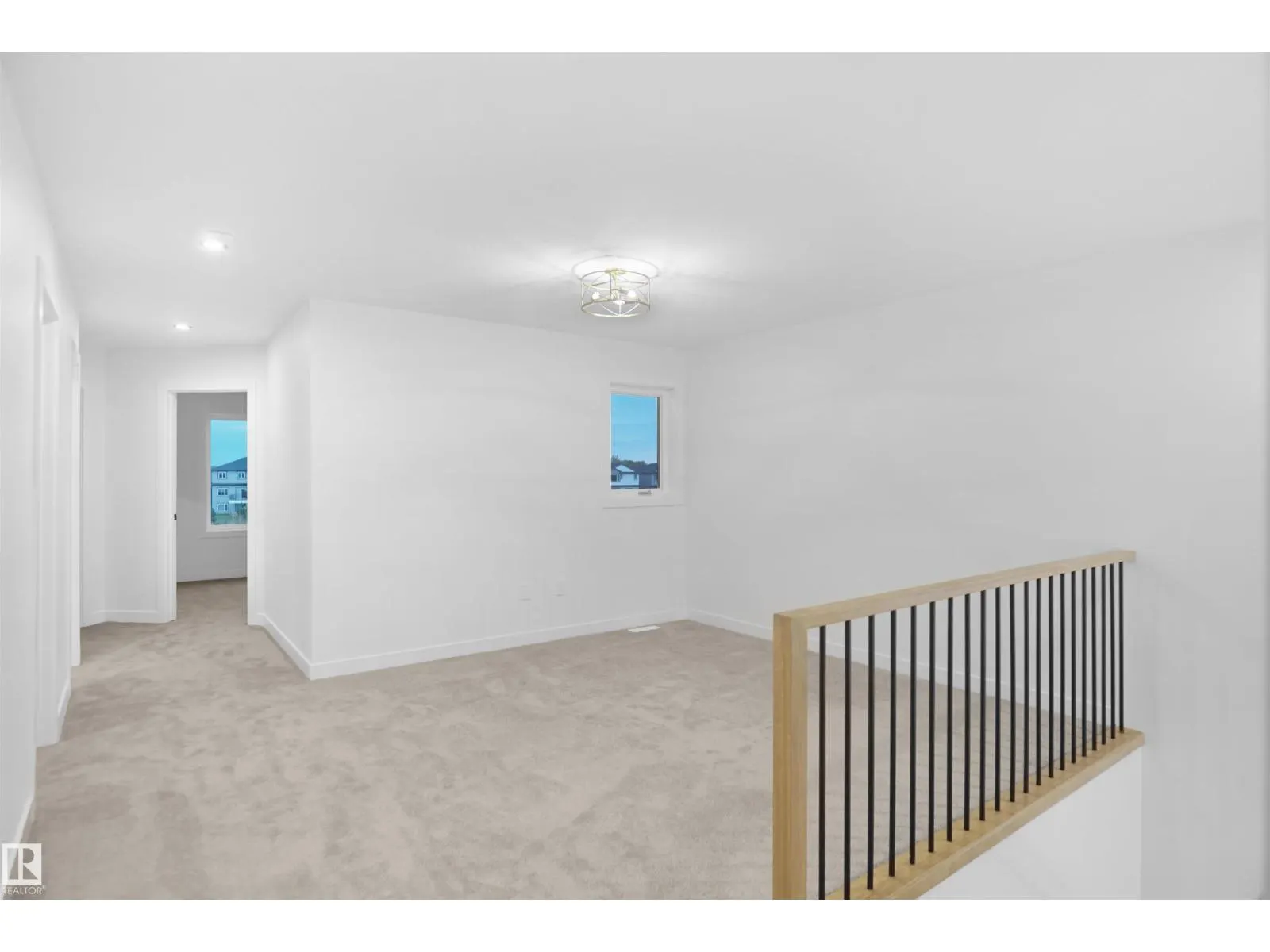 4 AXELWOOD CRESENT