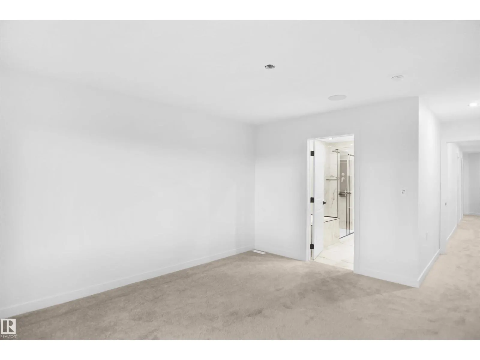 4 AXELWOOD CRESENT