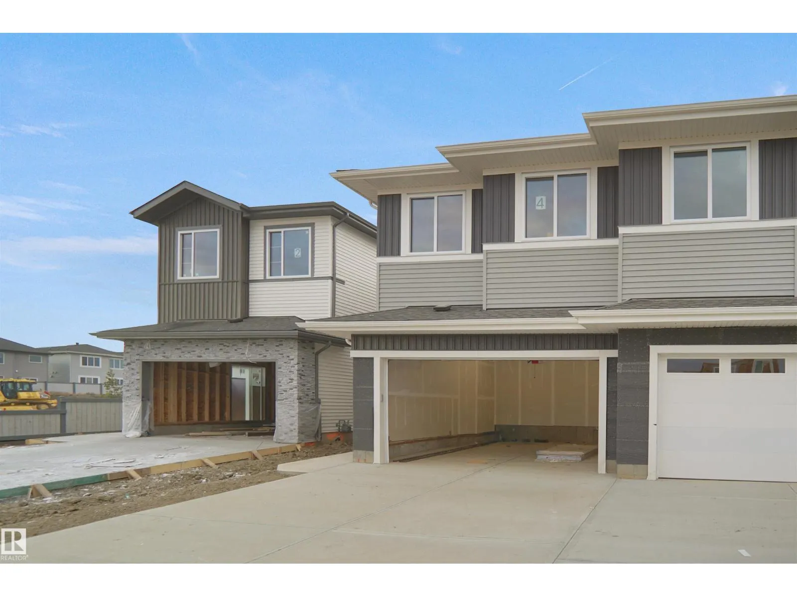 4 AXELWOOD CRESENT