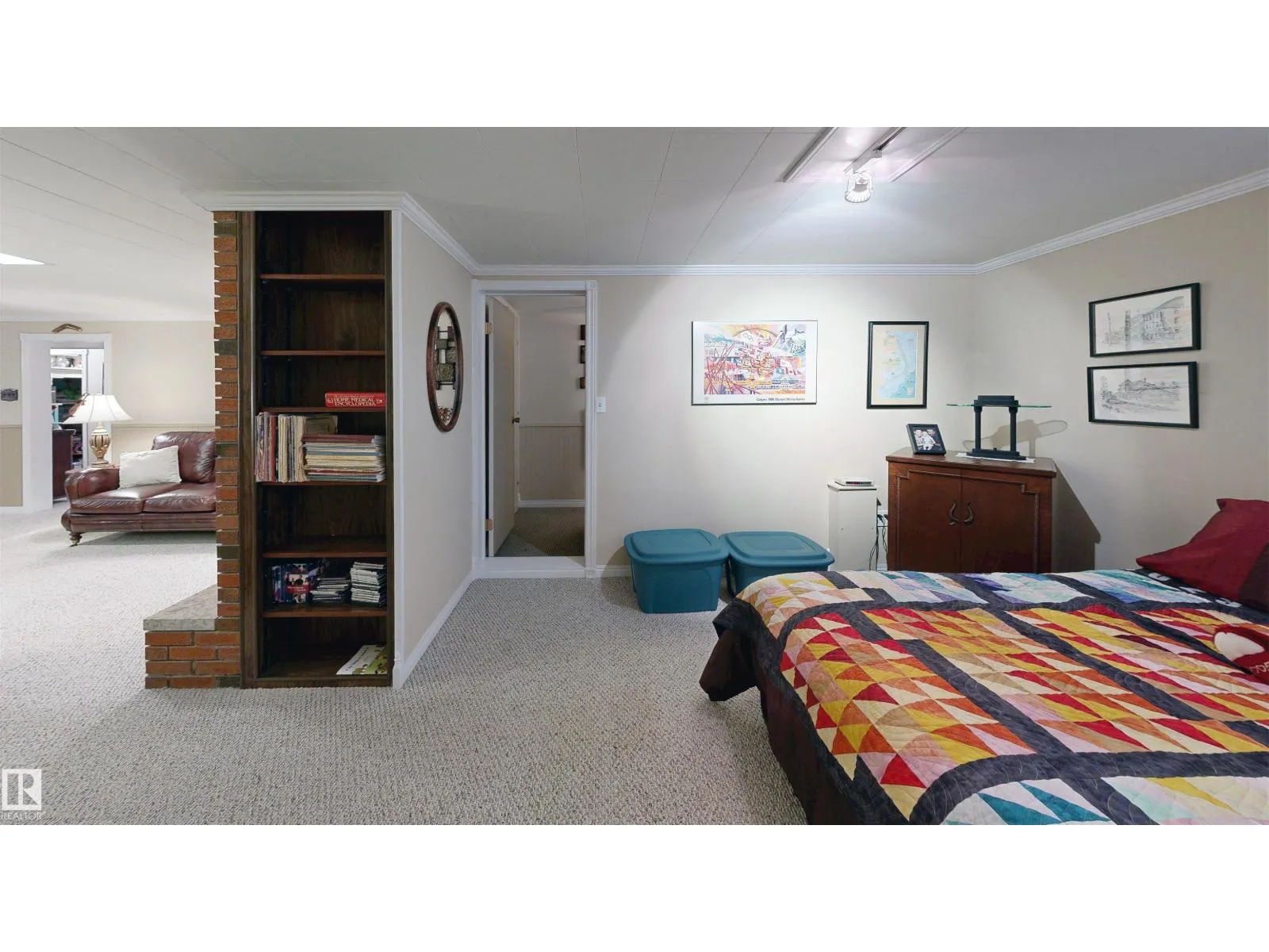 8428 54 ST NW