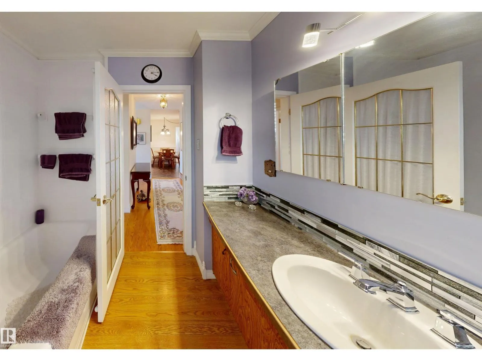 8428 54 ST NW