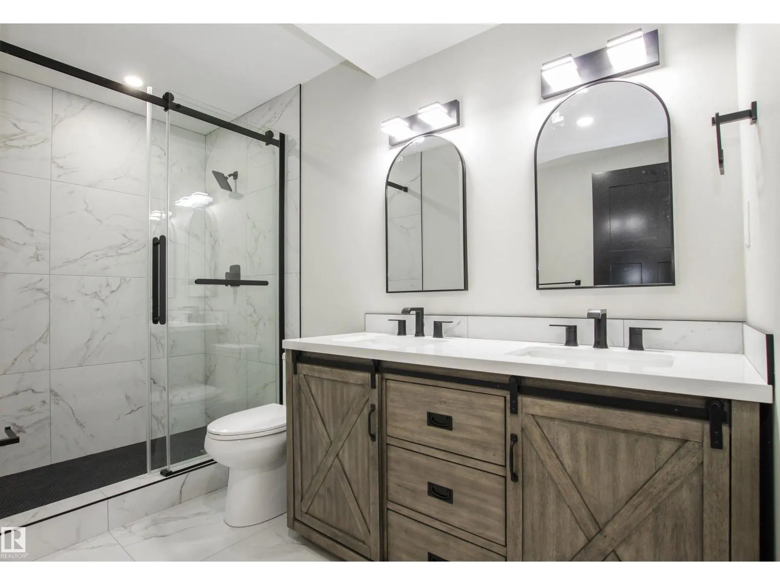 181 SANDALWOOD CR