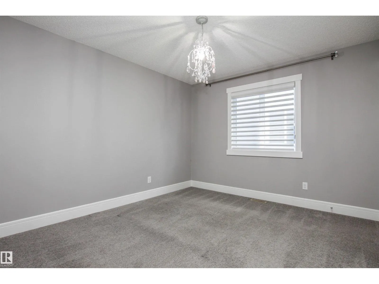 181 SANDALWOOD CR