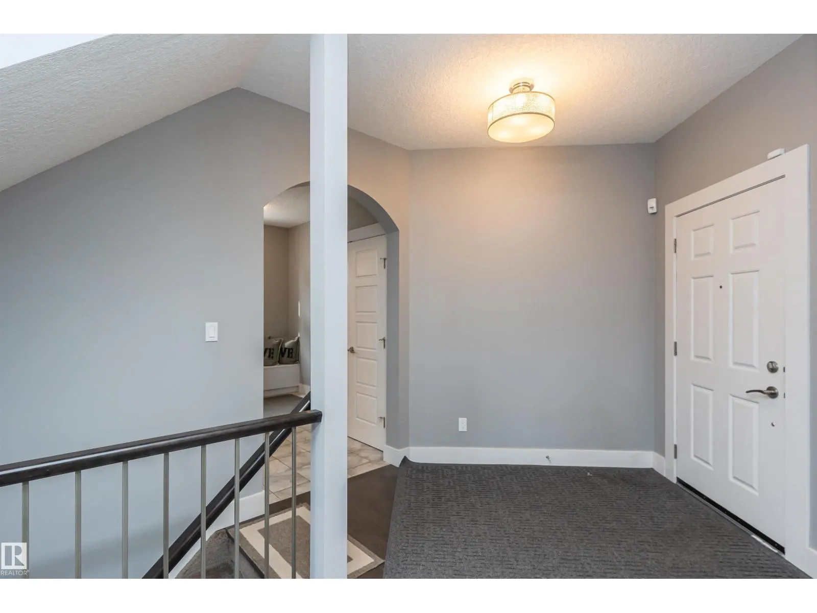 837 HODGINS RD NW