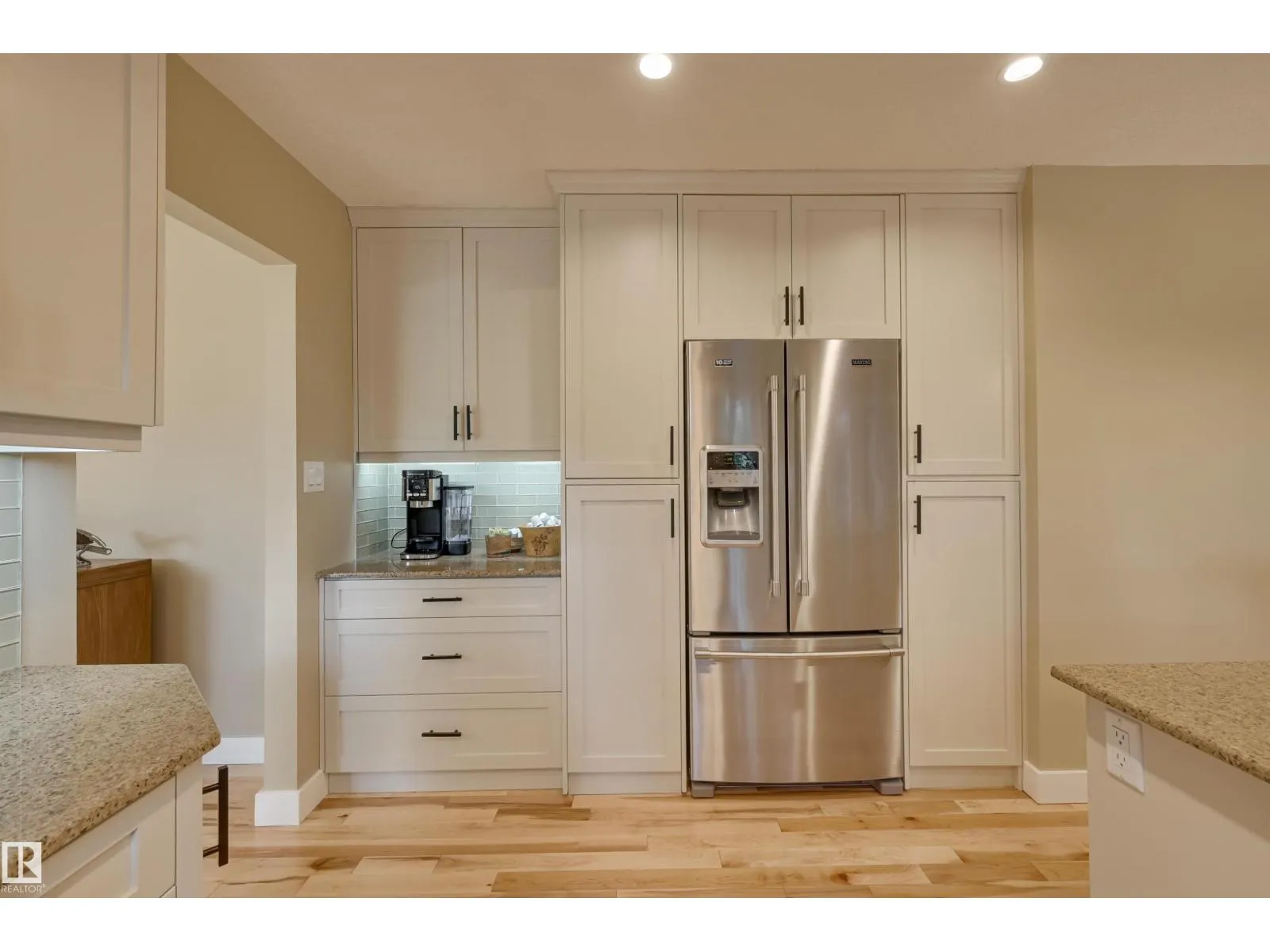 17623 53 AV NW