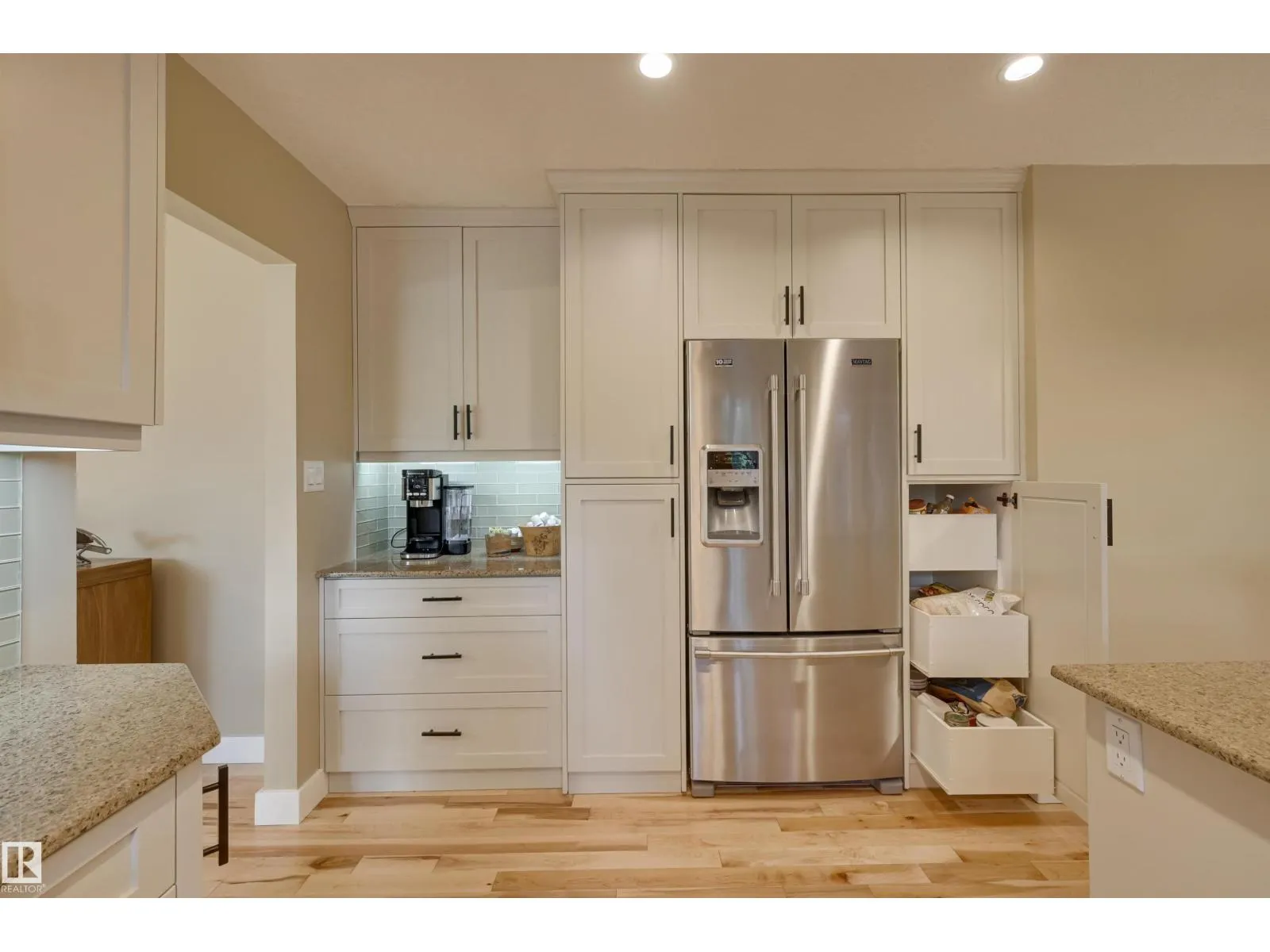 17623 53 AV NW