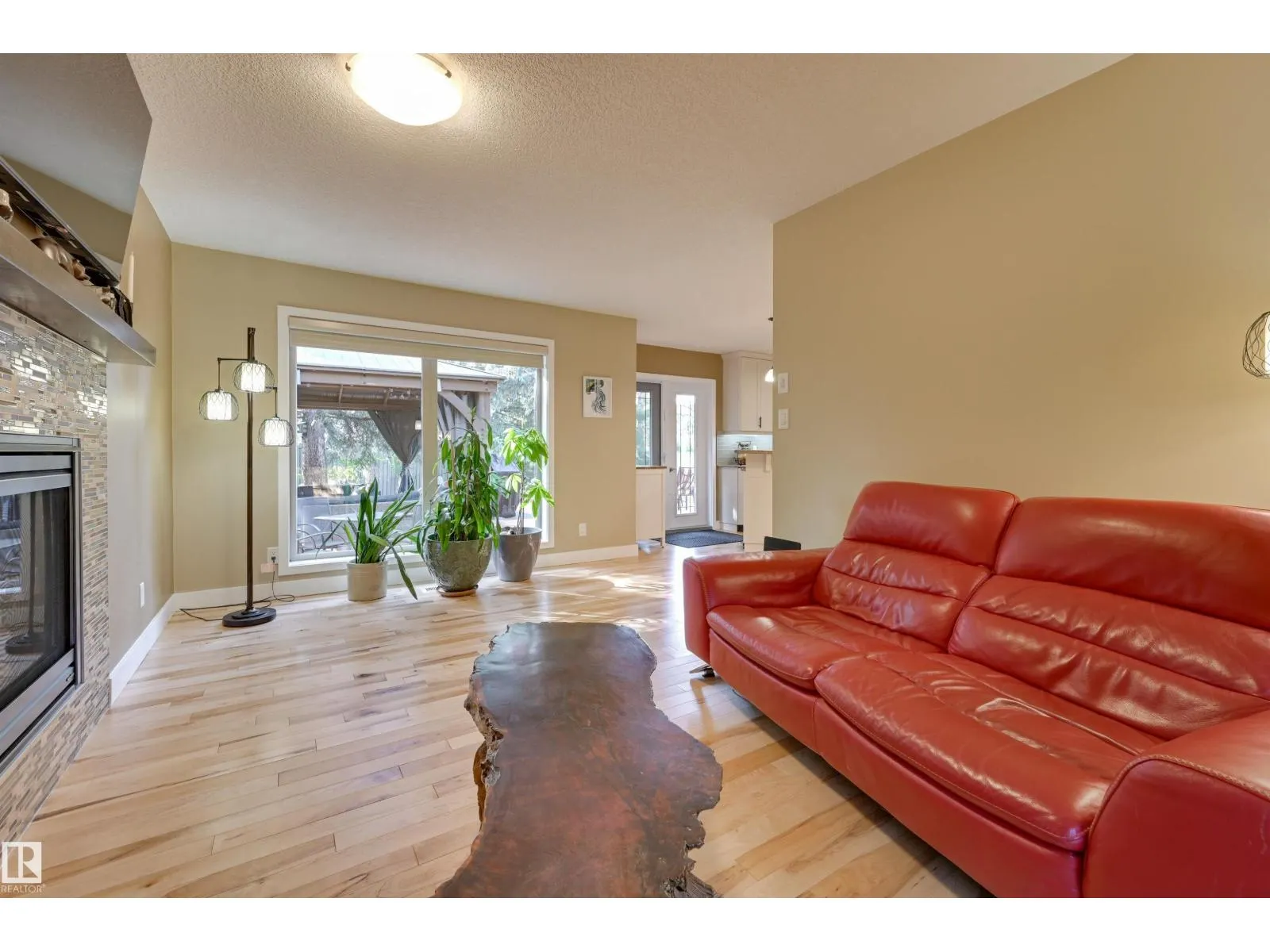 17623 53 AV NW