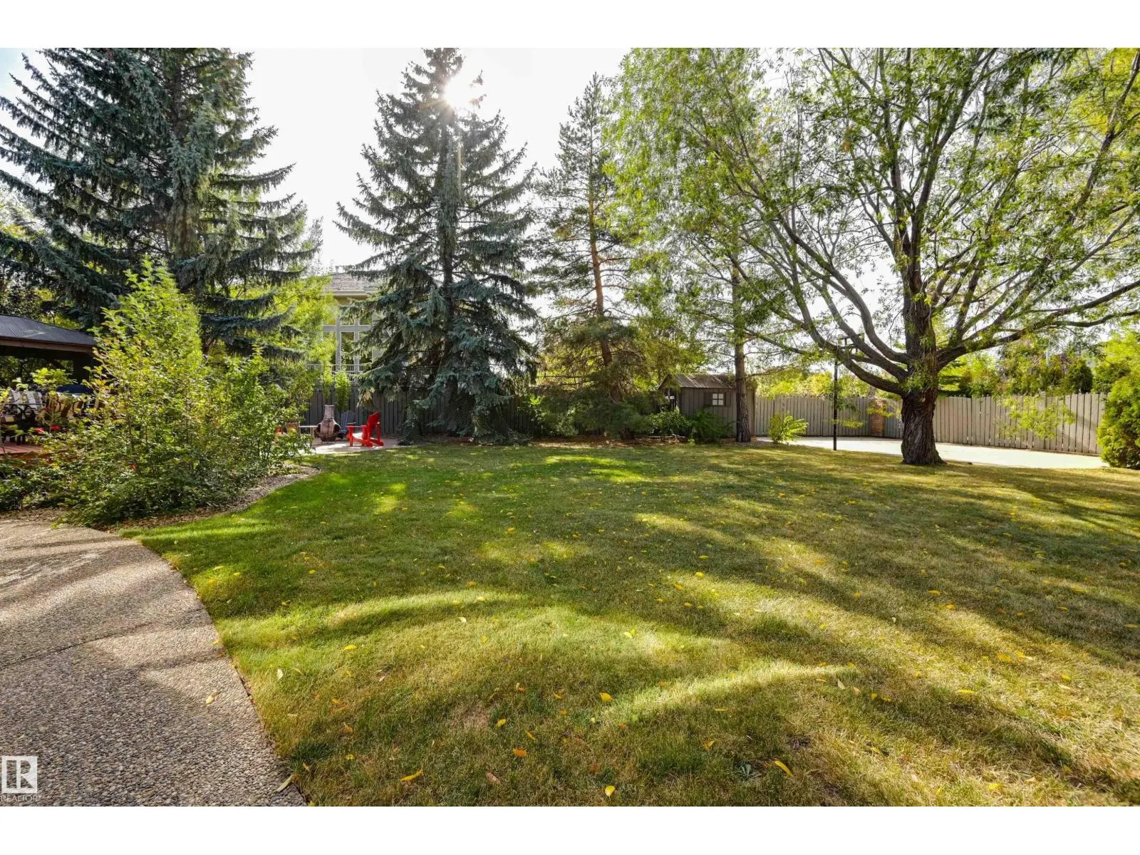 17623 53 AV NW