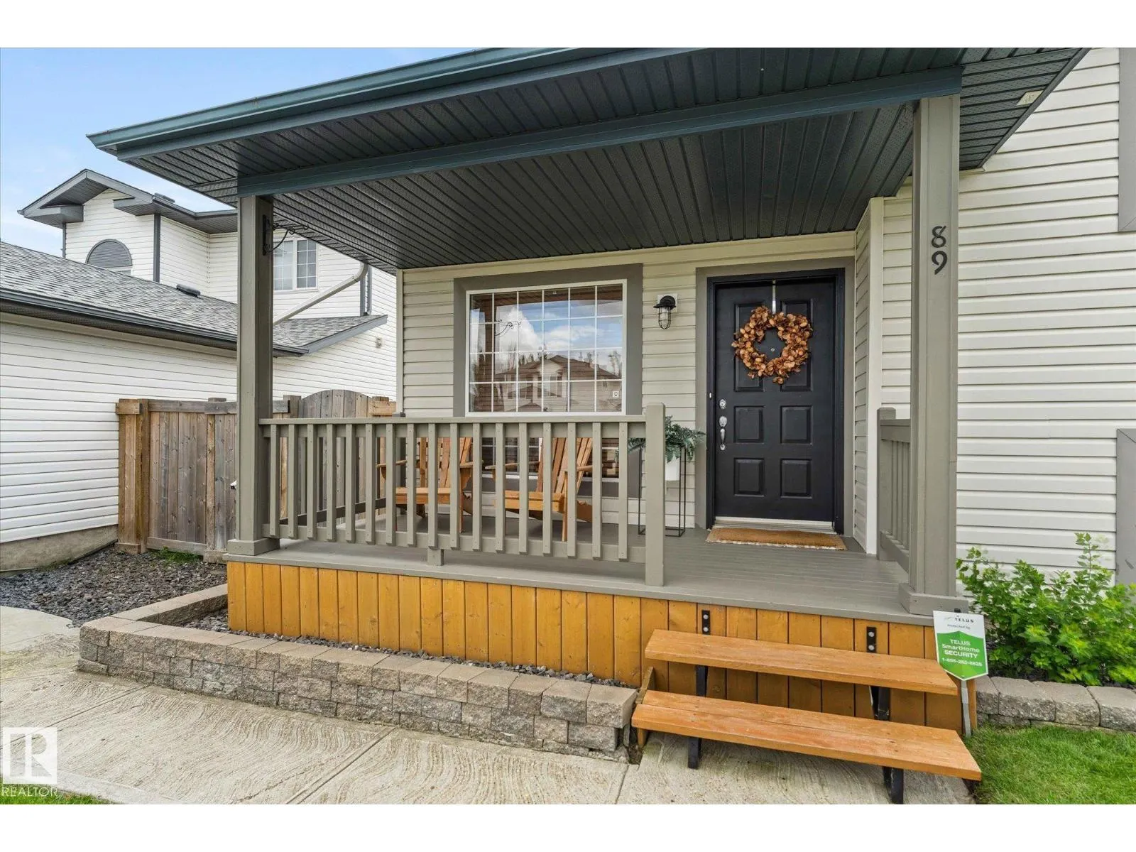 89 LANDSDOWNE DR