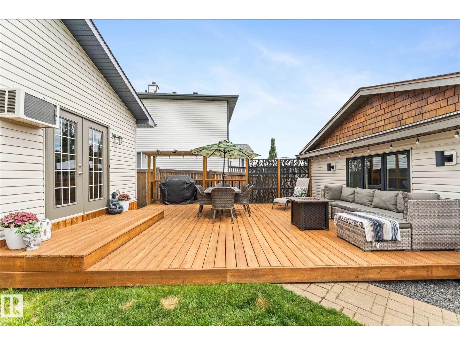 89 LANDSDOWNE DR
