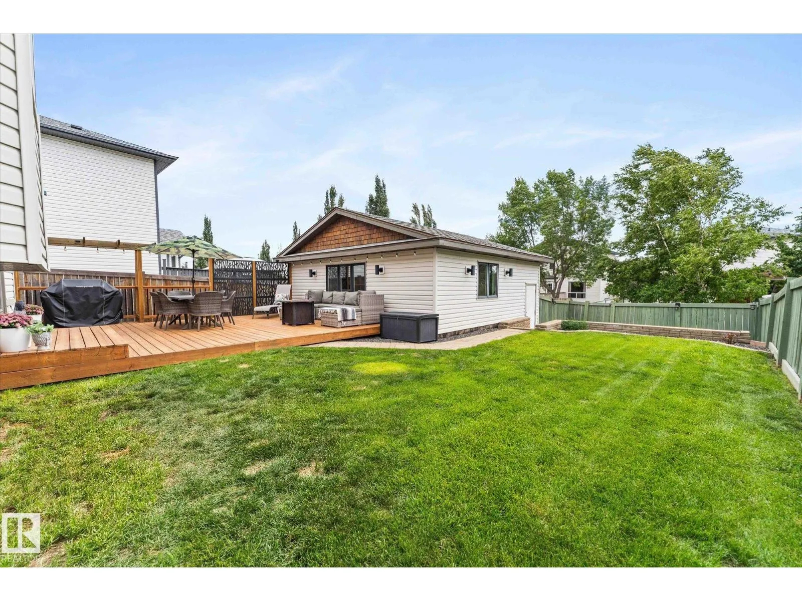 89 LANDSDOWNE DR