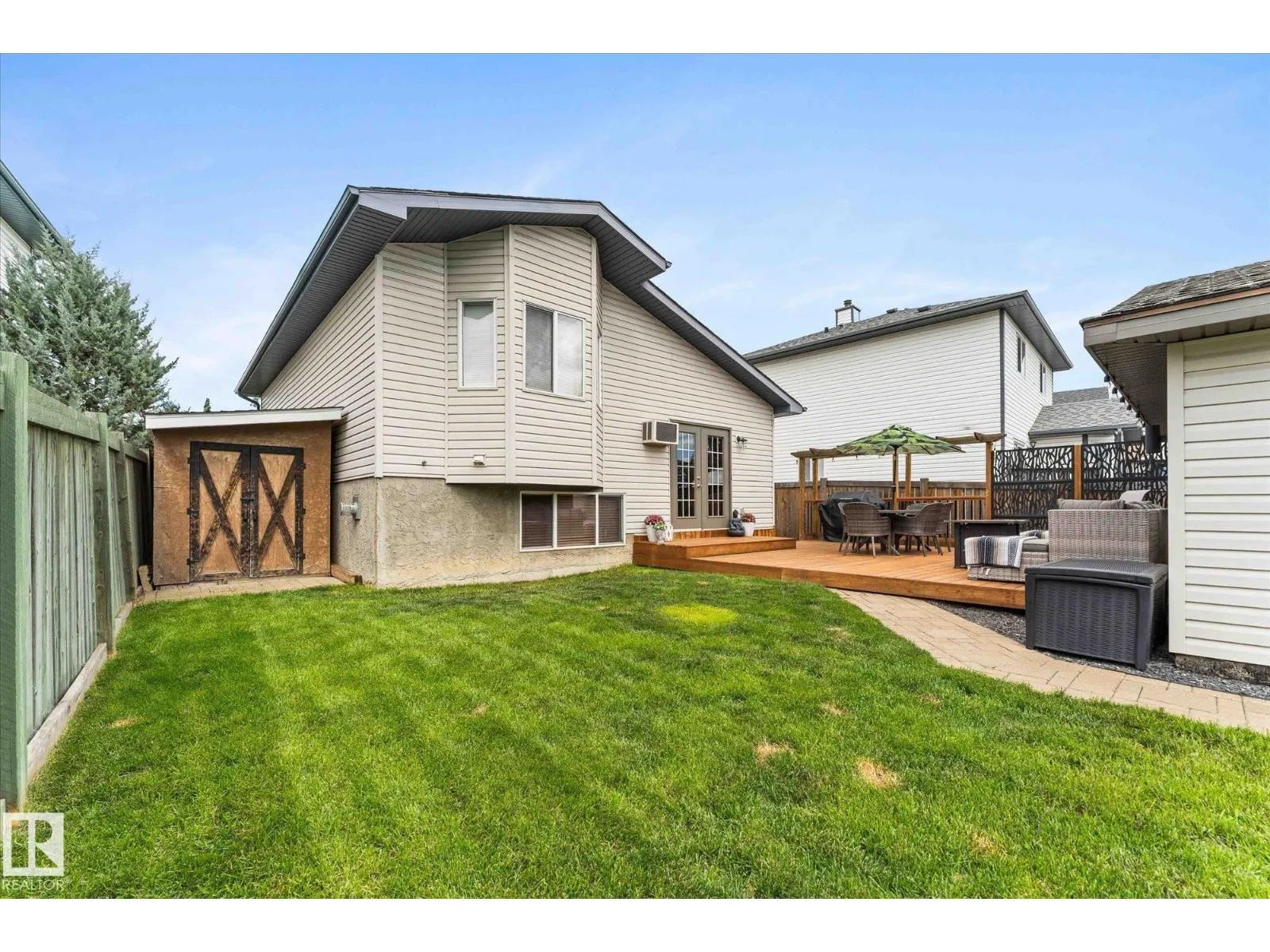 89 LANDSDOWNE DR