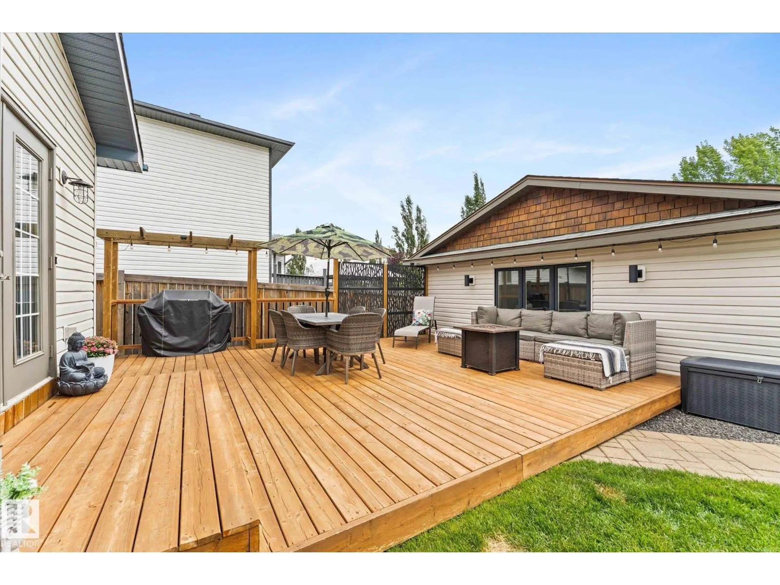 89 LANDSDOWNE DR