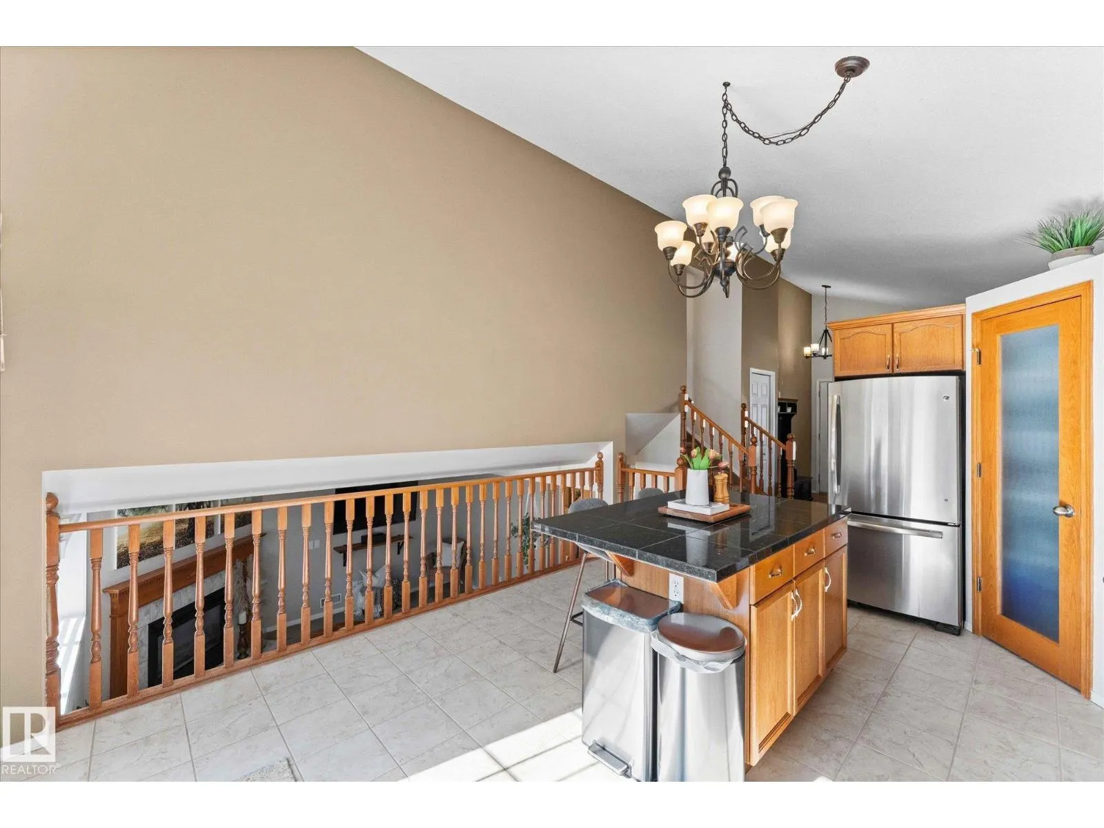 89 LANDSDOWNE DR