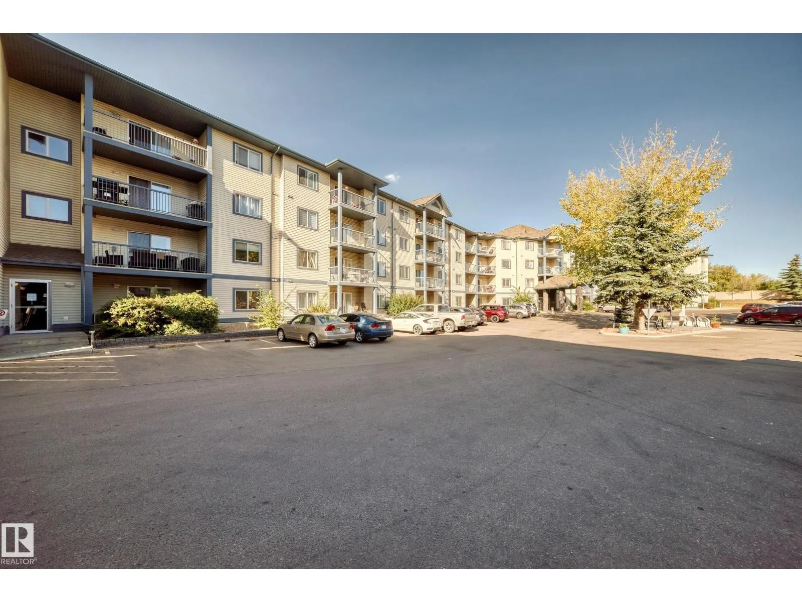 #134 16311 95 ST NW