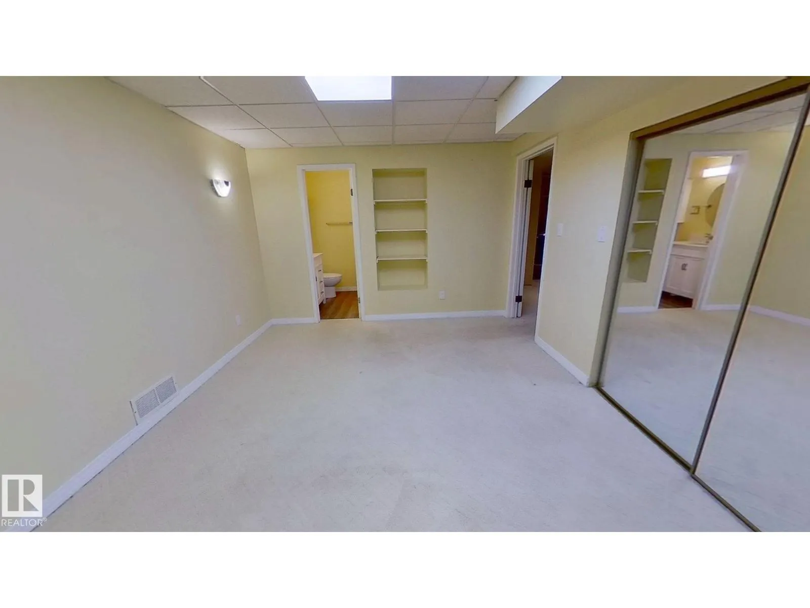 8223 189A ST NW