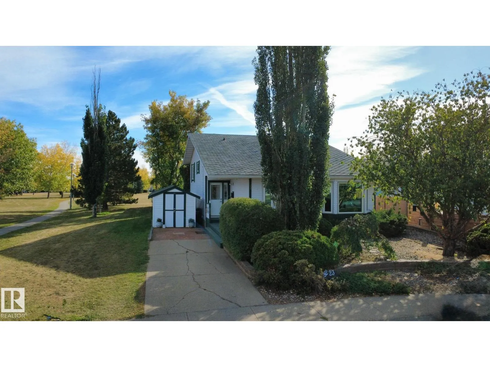 8223 189A ST NW