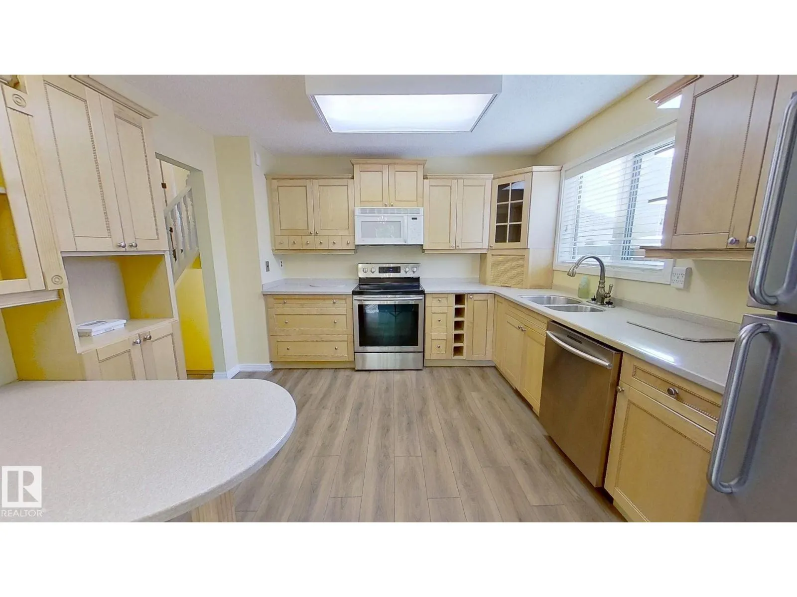 8223 189A ST NW