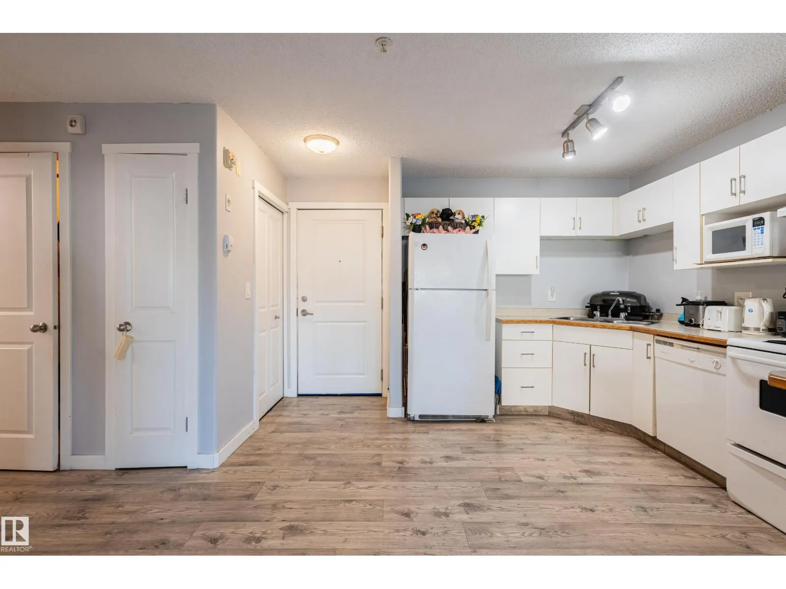 #117 10535 122 ST NW