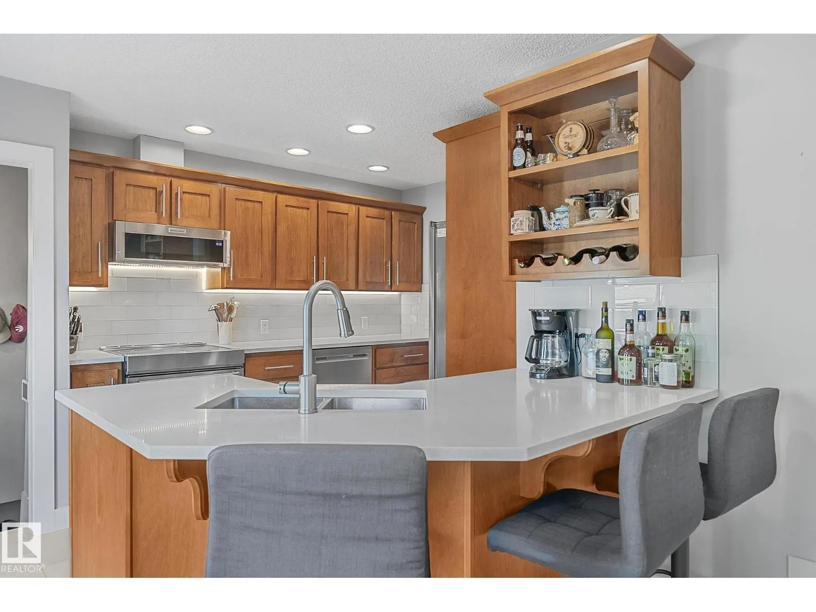 10958 117 ST NW