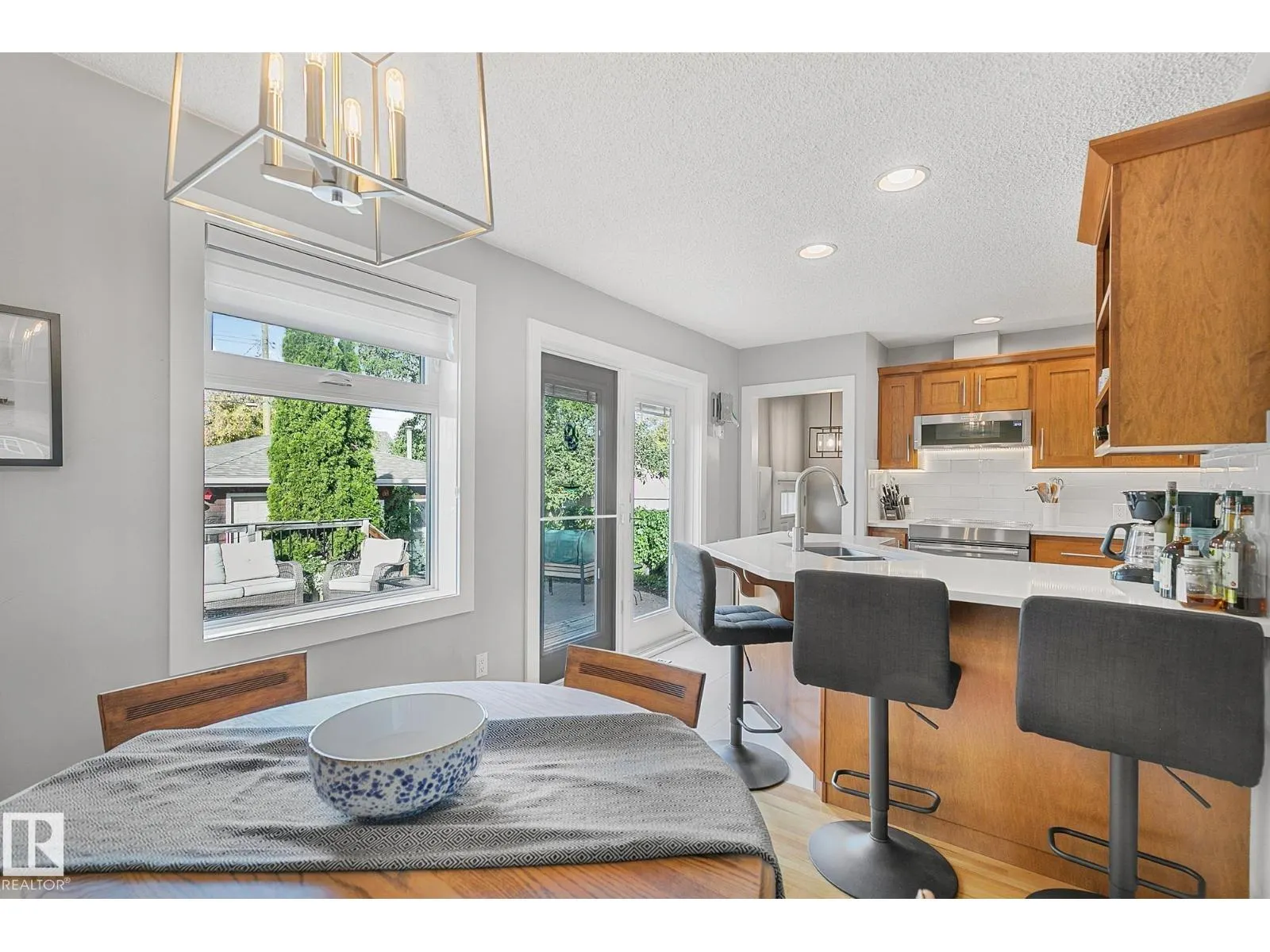 10958 117 ST NW