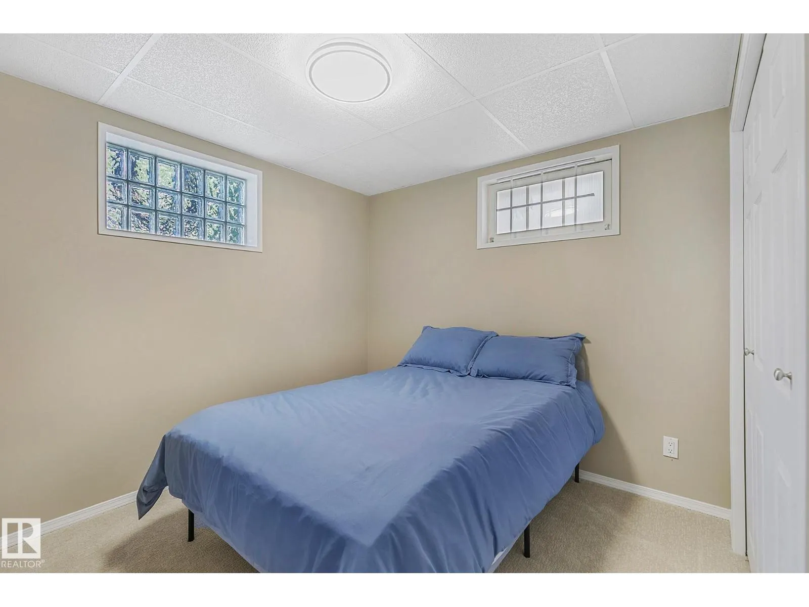 10958 117 ST NW