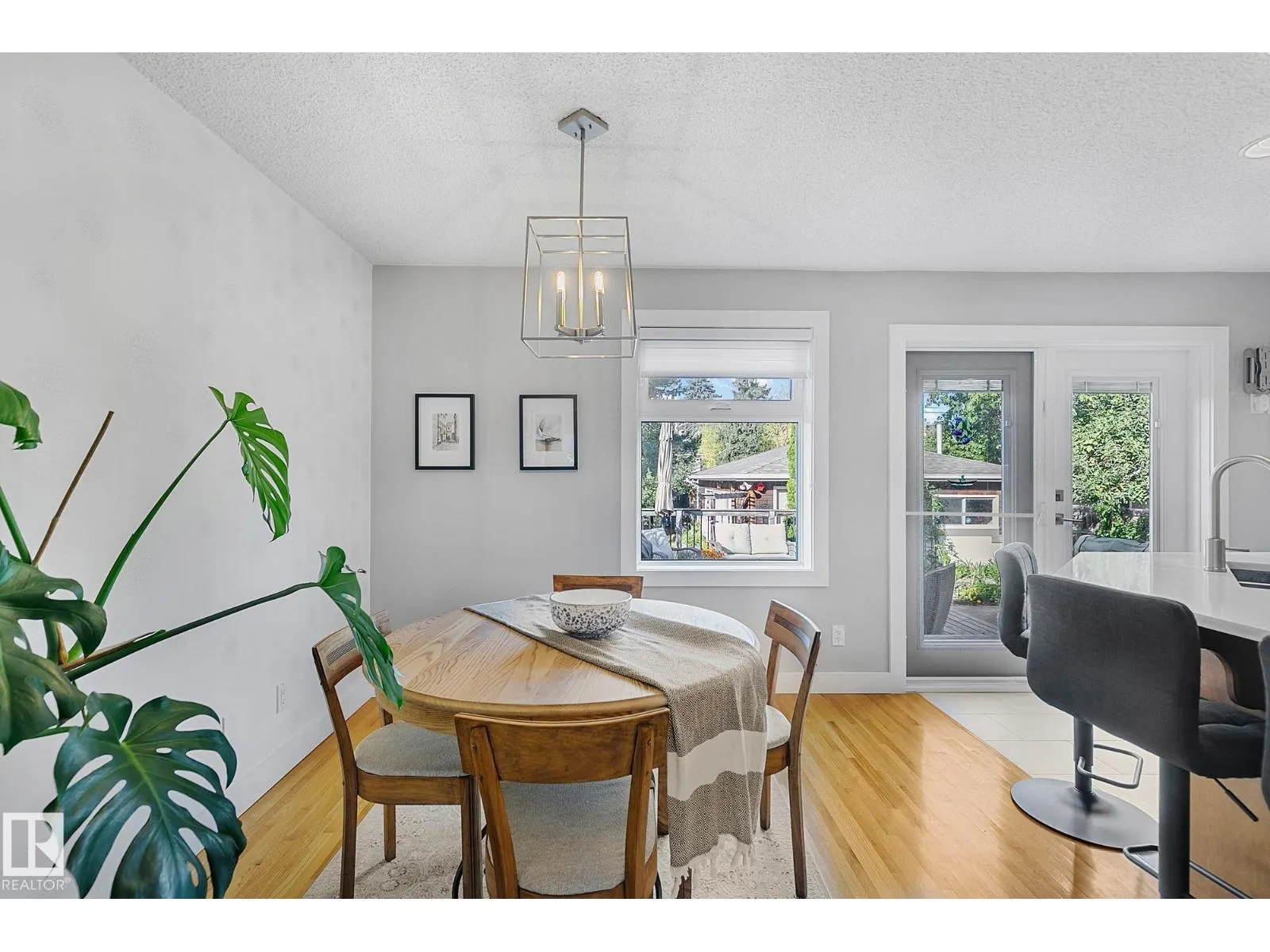 10958 117 ST NW