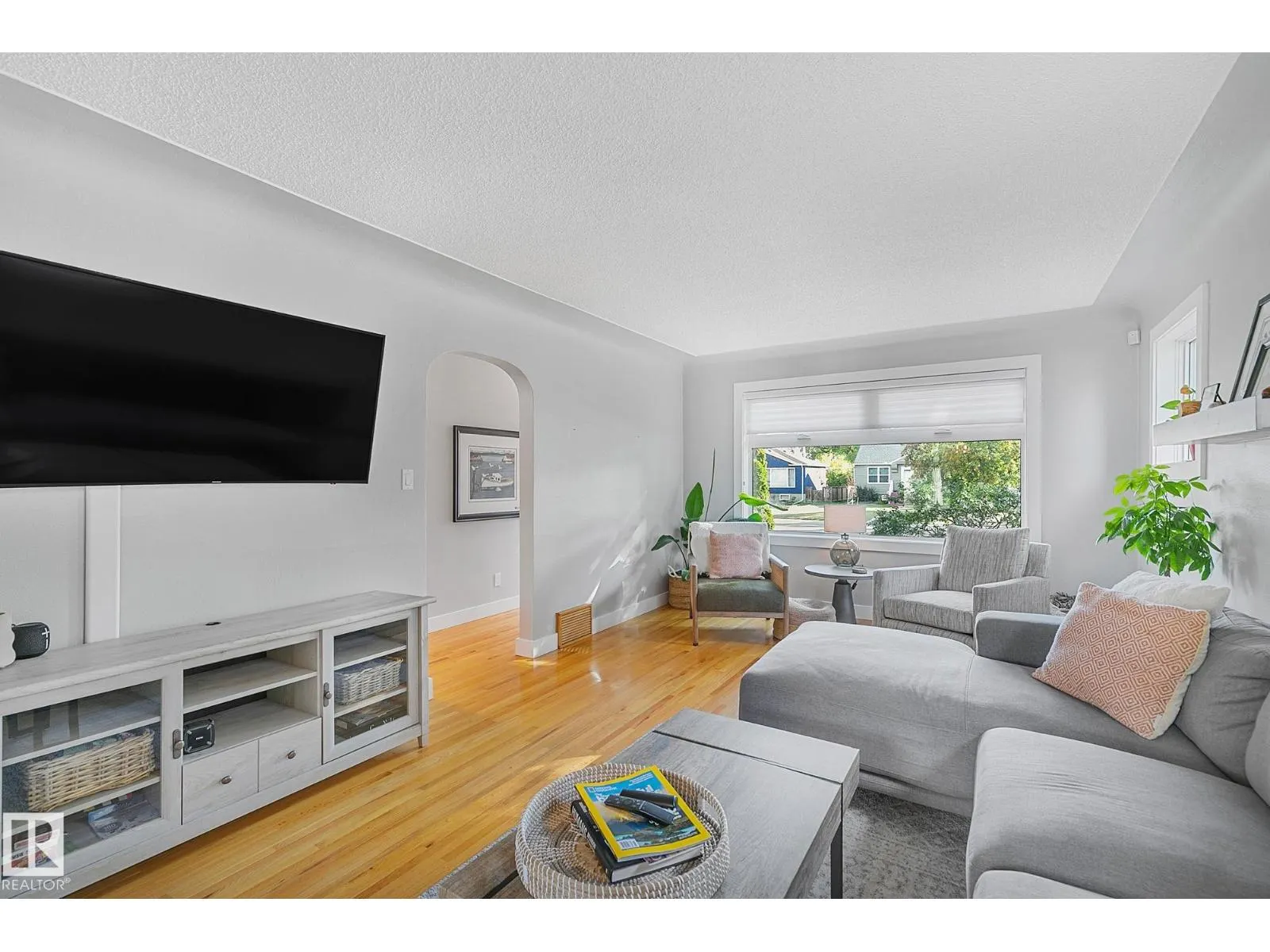 10958 117 ST NW