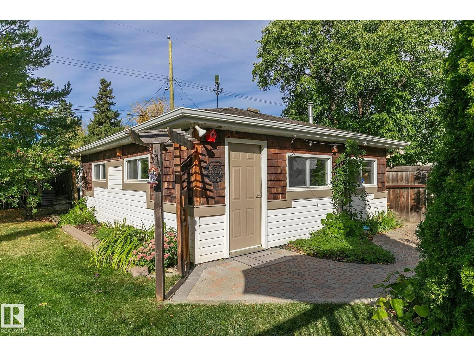 10958 117 ST NW