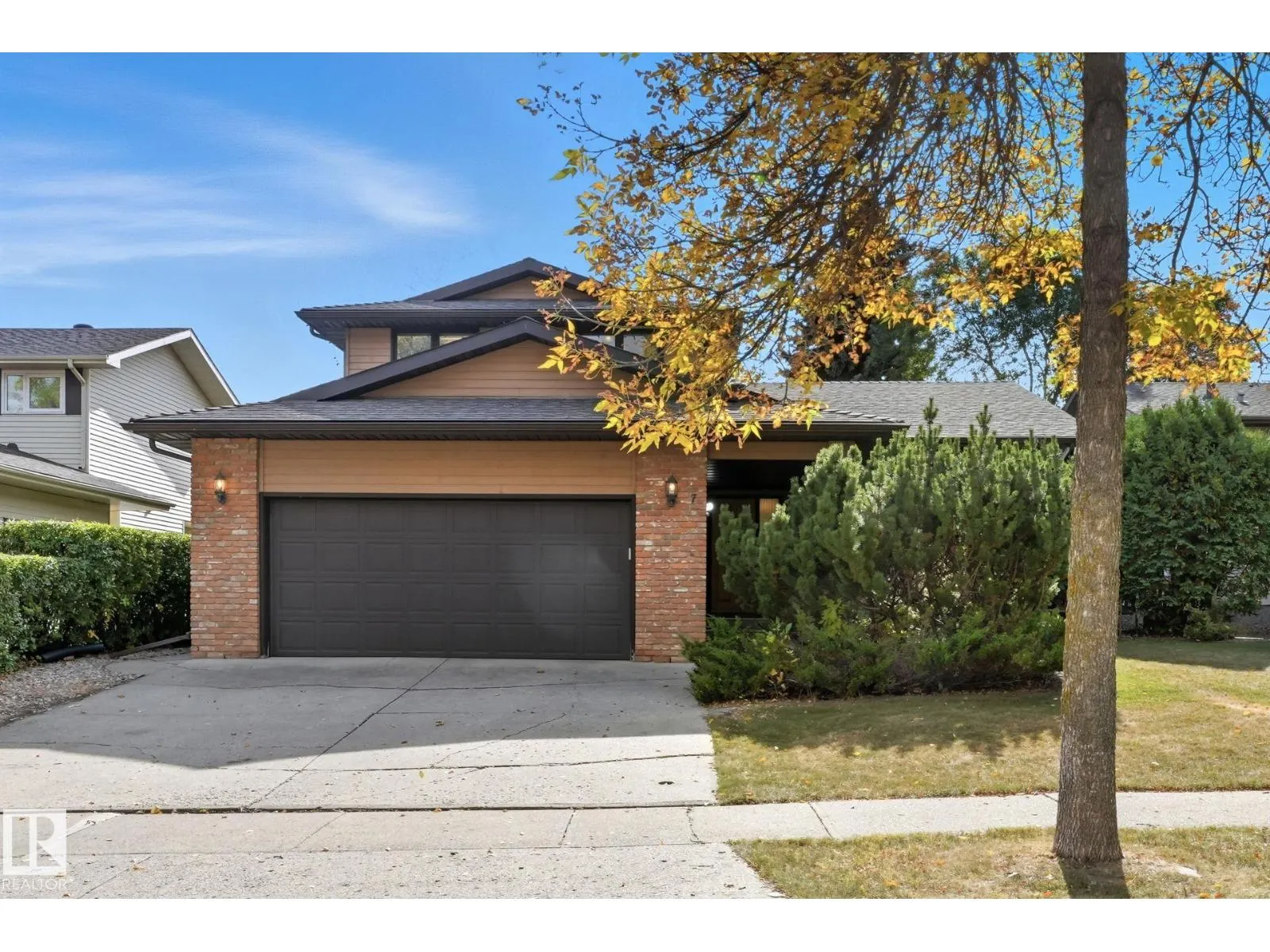 7 PEMBINA PL