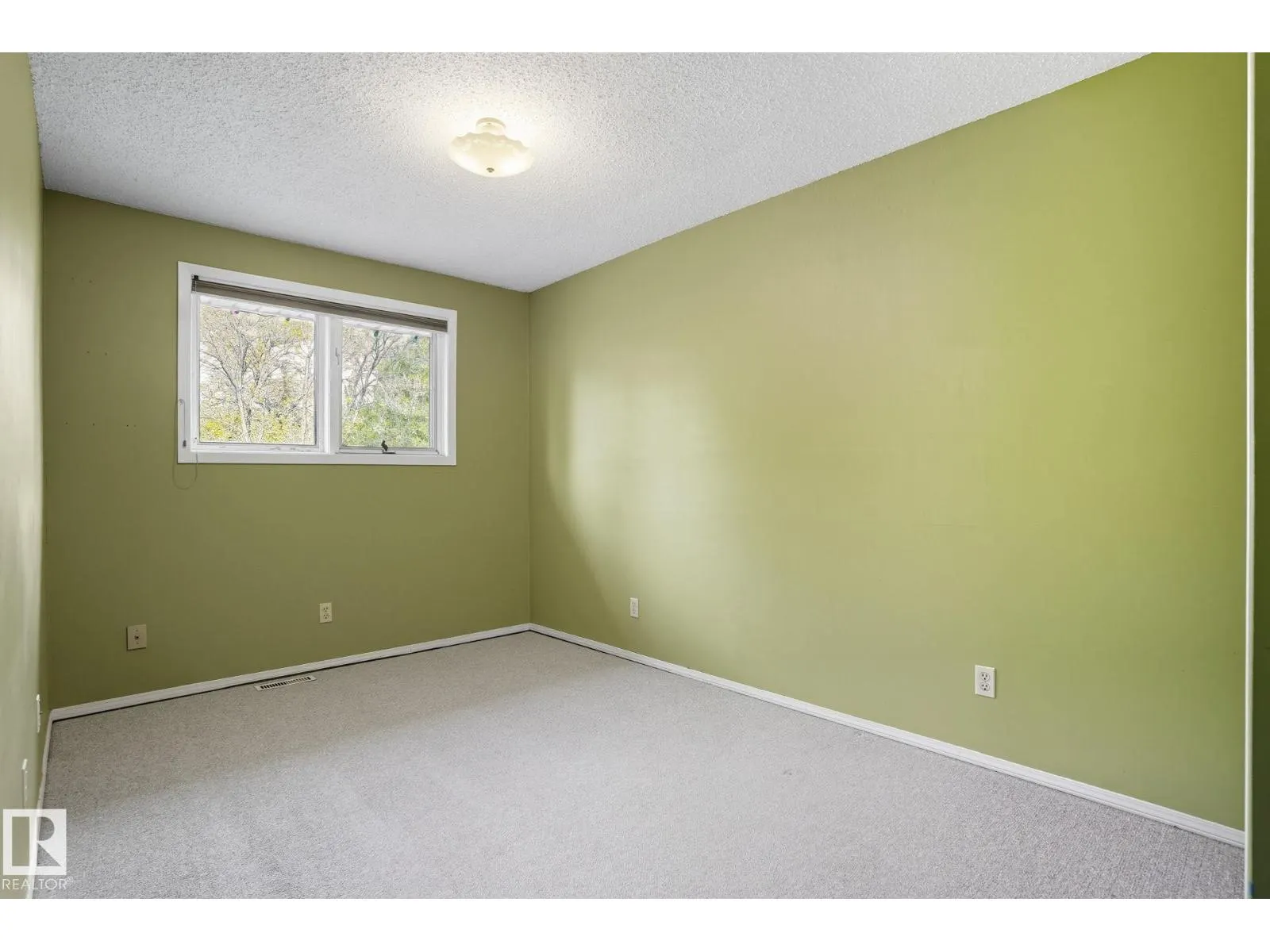 7 PEMBINA PL