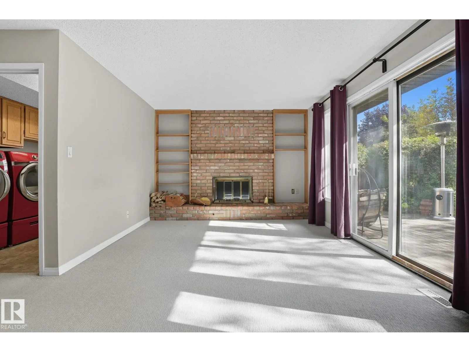 7 PEMBINA PL