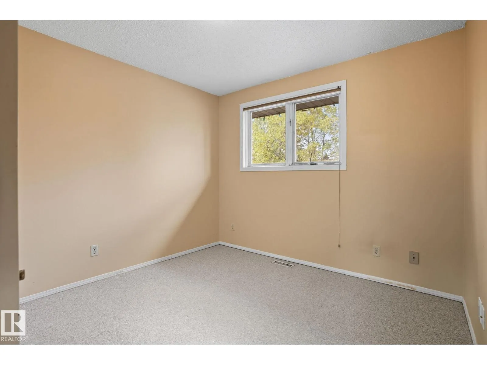 7 PEMBINA PL