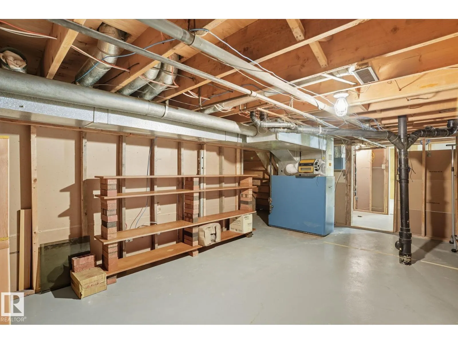 7 PEMBINA PL