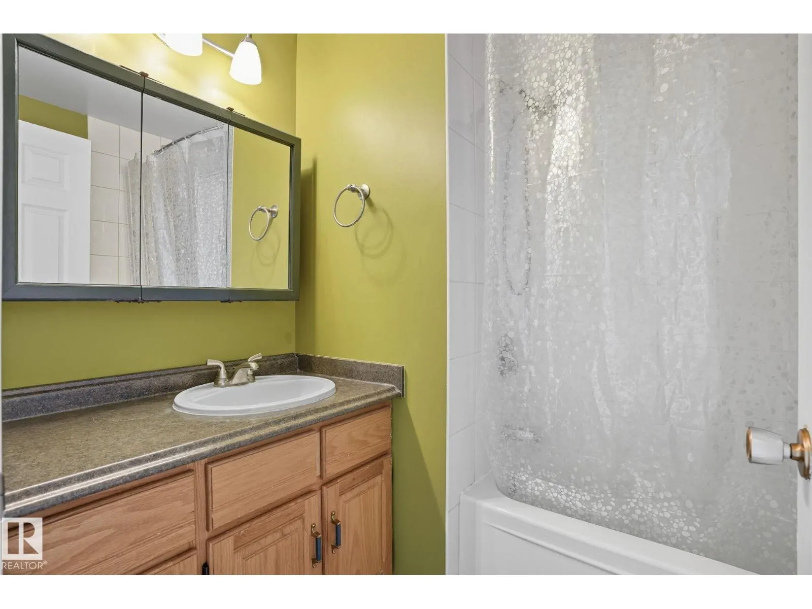 7 PEMBINA PL
