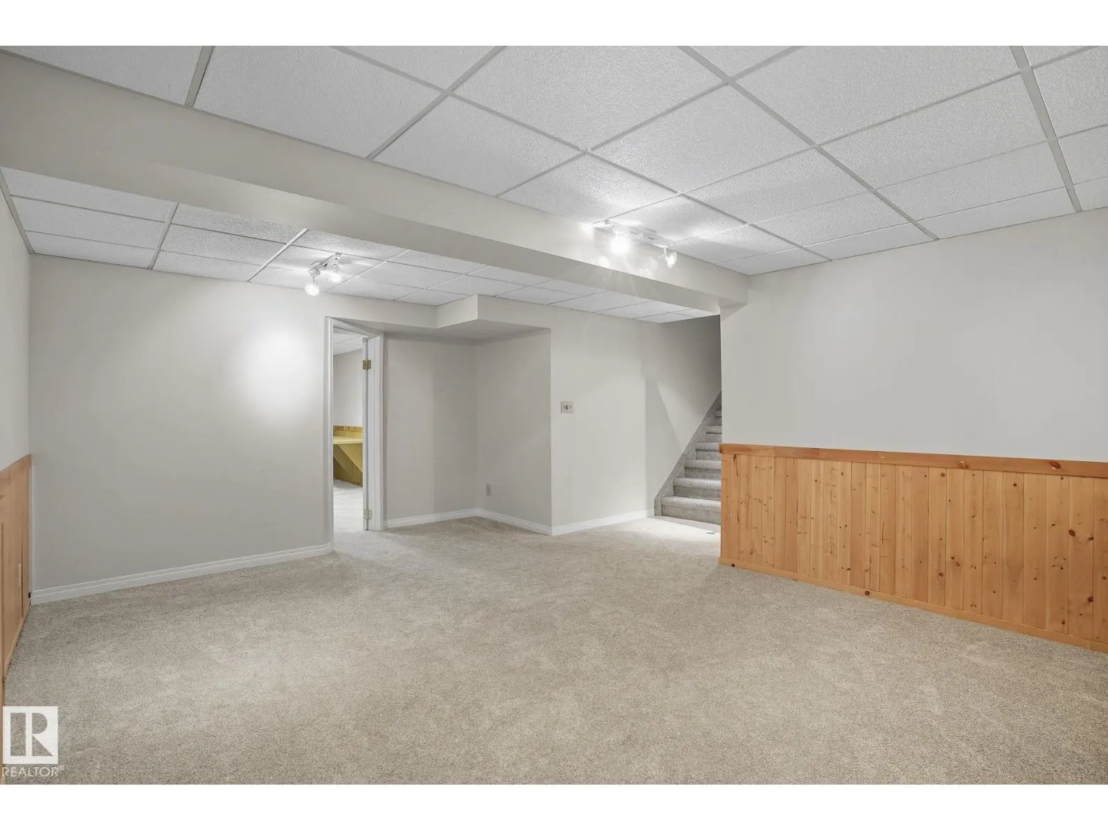 7 PEMBINA PL