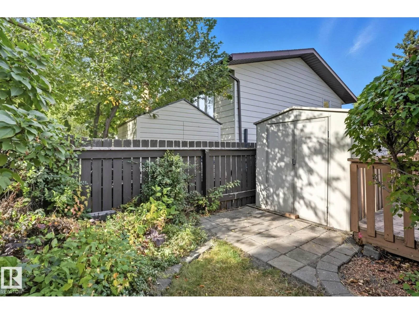 7 PEMBINA PL