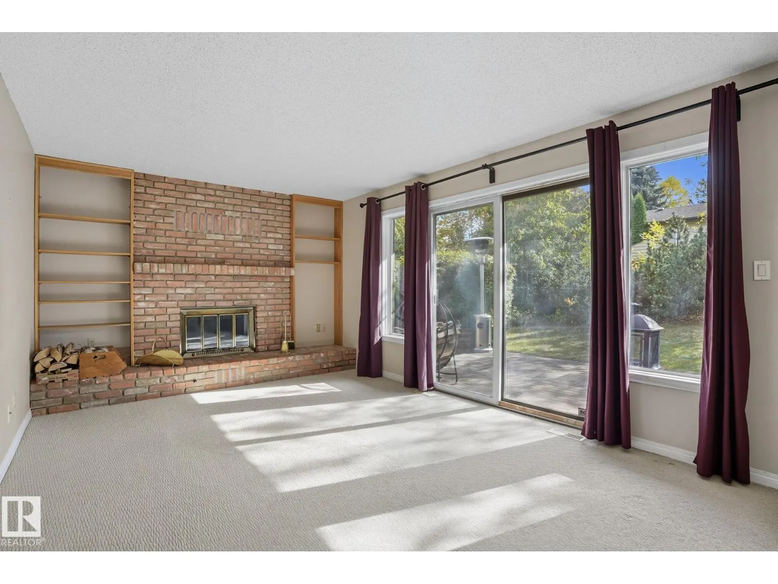 7 PEMBINA PL